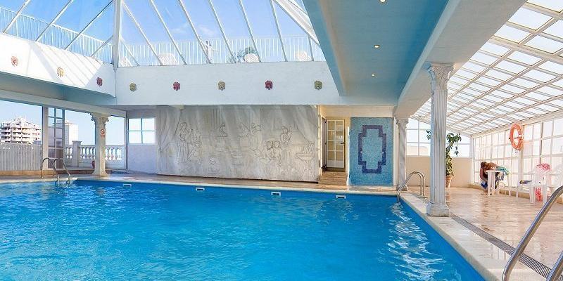 ВНУТРЕННИЙ БАССЕЙН Отель Magic Cristal Park Бенидорме ВНУТРЕННИЙ БАССЕЙН Отель Magic Cristal Park Бенидорме